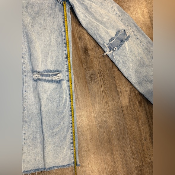 Hidden Light Blue Distressed Women Jeans, size 23 - Picture 7 of 10